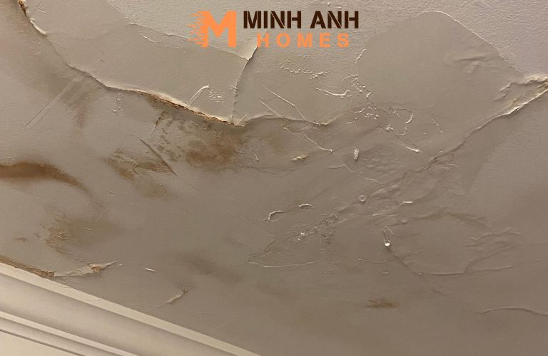 Trần nhà bị nứt thấm