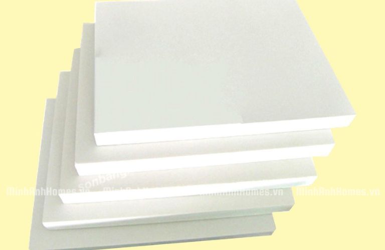 Chất liệu Formex thường được làm từ Polypropylene (PP) hoặc Polyvinyl Chloride (PVC)