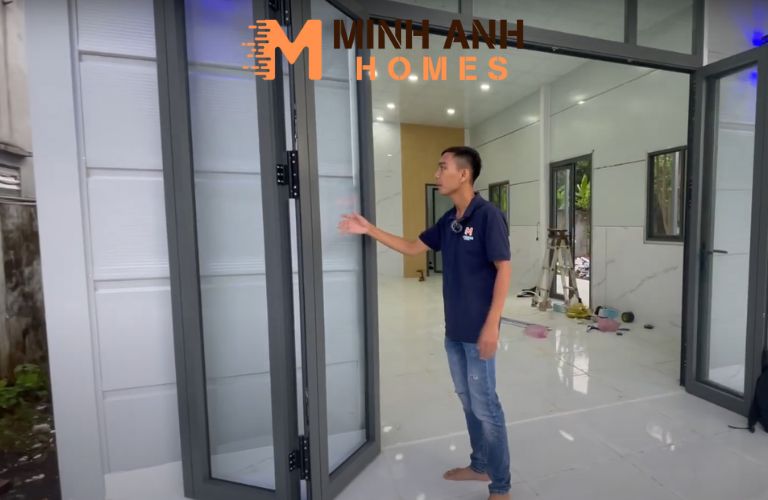 Bộ cửa nhôm Xingfa 4 cánh kết hợp kính cường lực 8ly