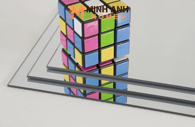 Tấm Plexiglass gương