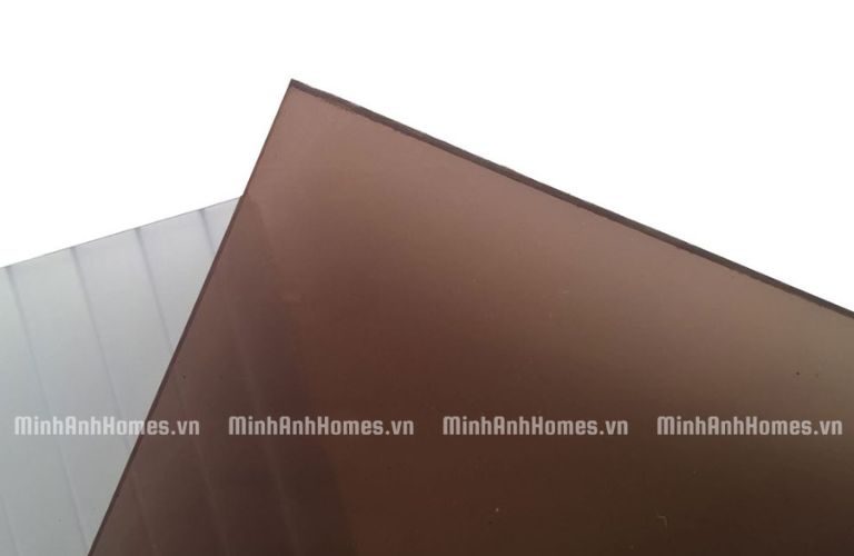 Tấm Poly đặc ruột màu trà