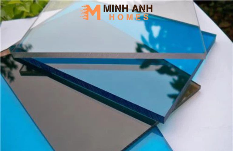 Tấm Polycarbonate đặc ruột