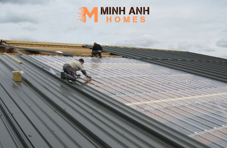 Tấm Polycarbonate dạng sóng SUNTUF thường được dùng làm mái che cho nhà ở