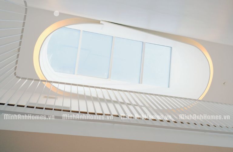 Tấm Polycarbonate đặc ruột thường được dùng để làm giếng trời
