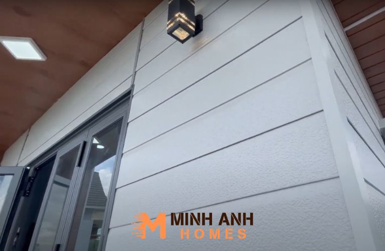 Mặt tiền được ốp tấm nhôm hợp kim cao cấp